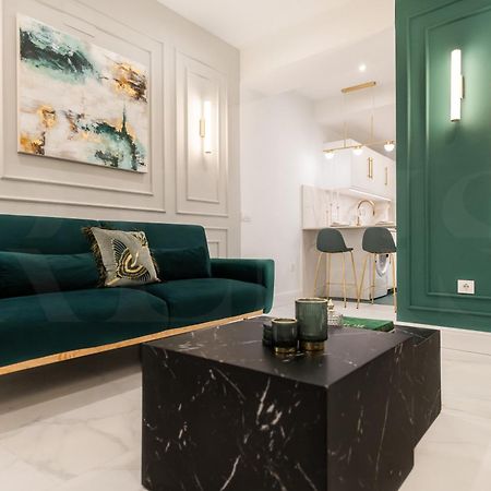 Glamorous Flat In The Heart Of Malaga By Rems Luaran gambar