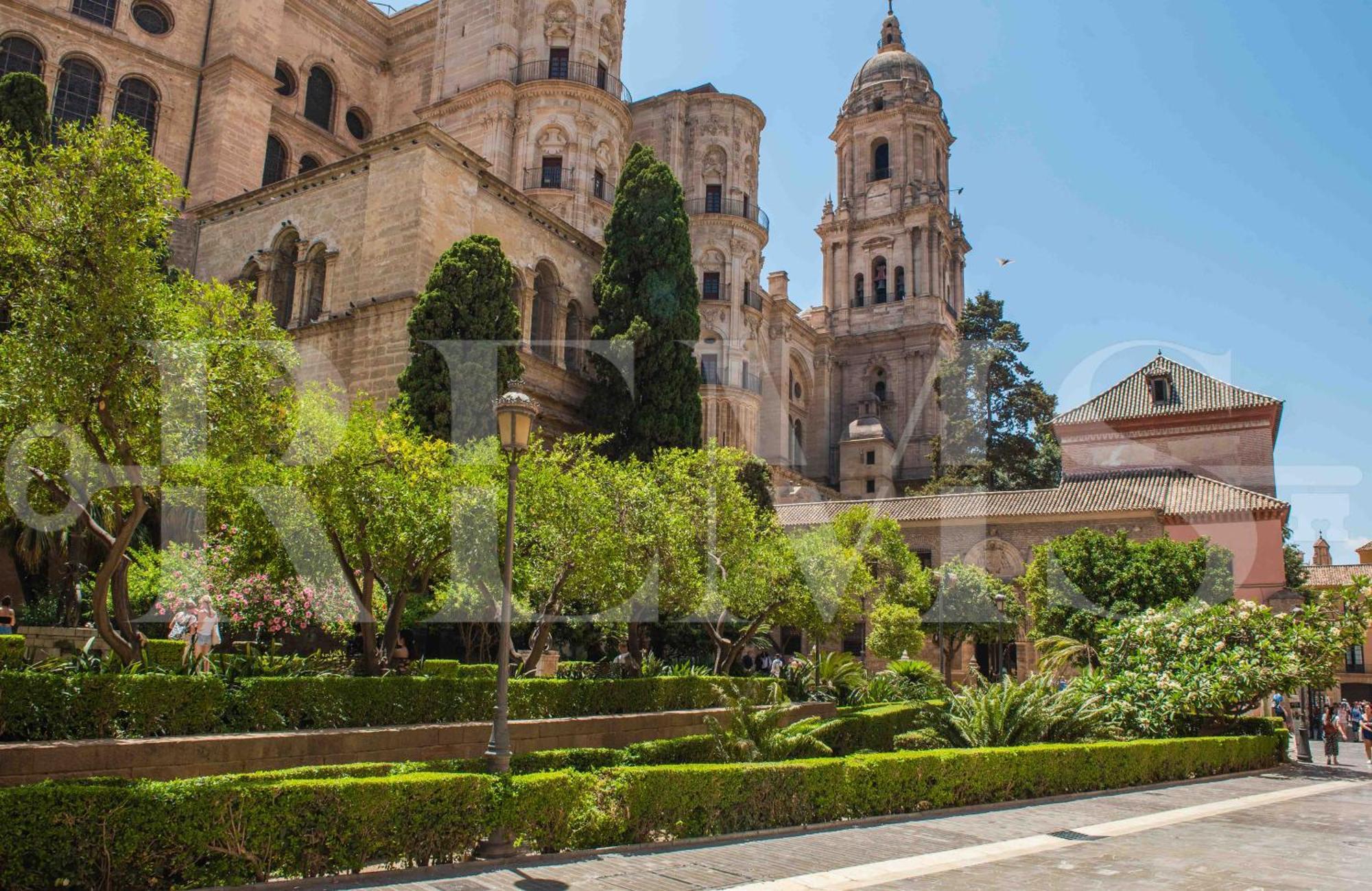 Glamorous Flat In The Heart Of Malaga By Rems Luaran gambar