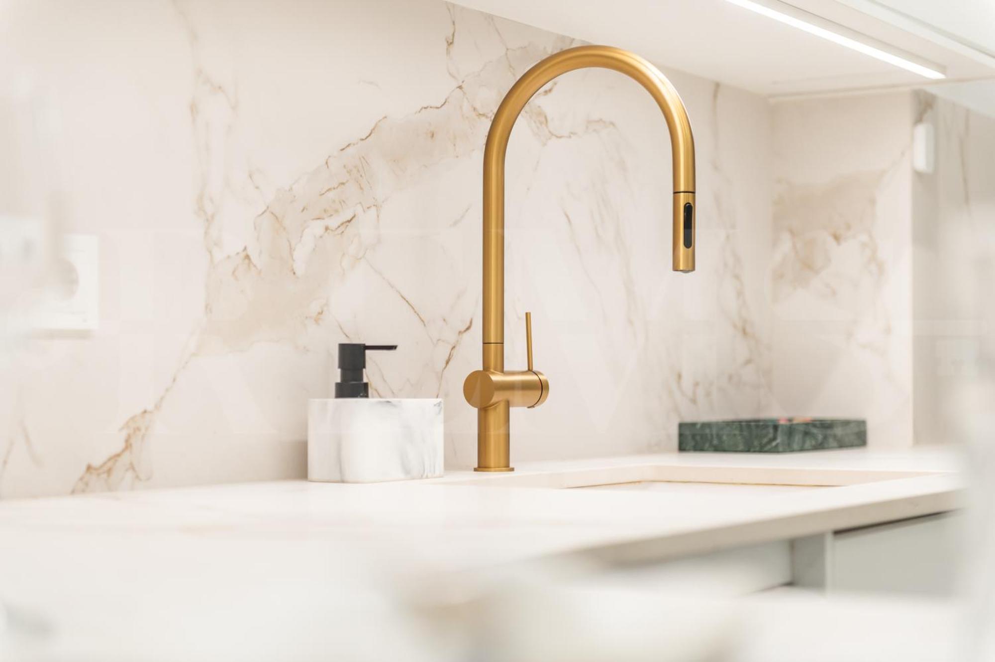 Glamorous Flat In The Heart Of Malaga By Rems Luaran gambar
