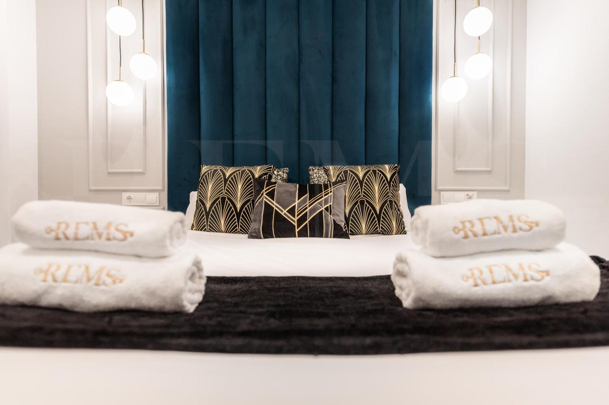 Glamorous Flat In The Heart Of Malaga By Rems Luaran gambar